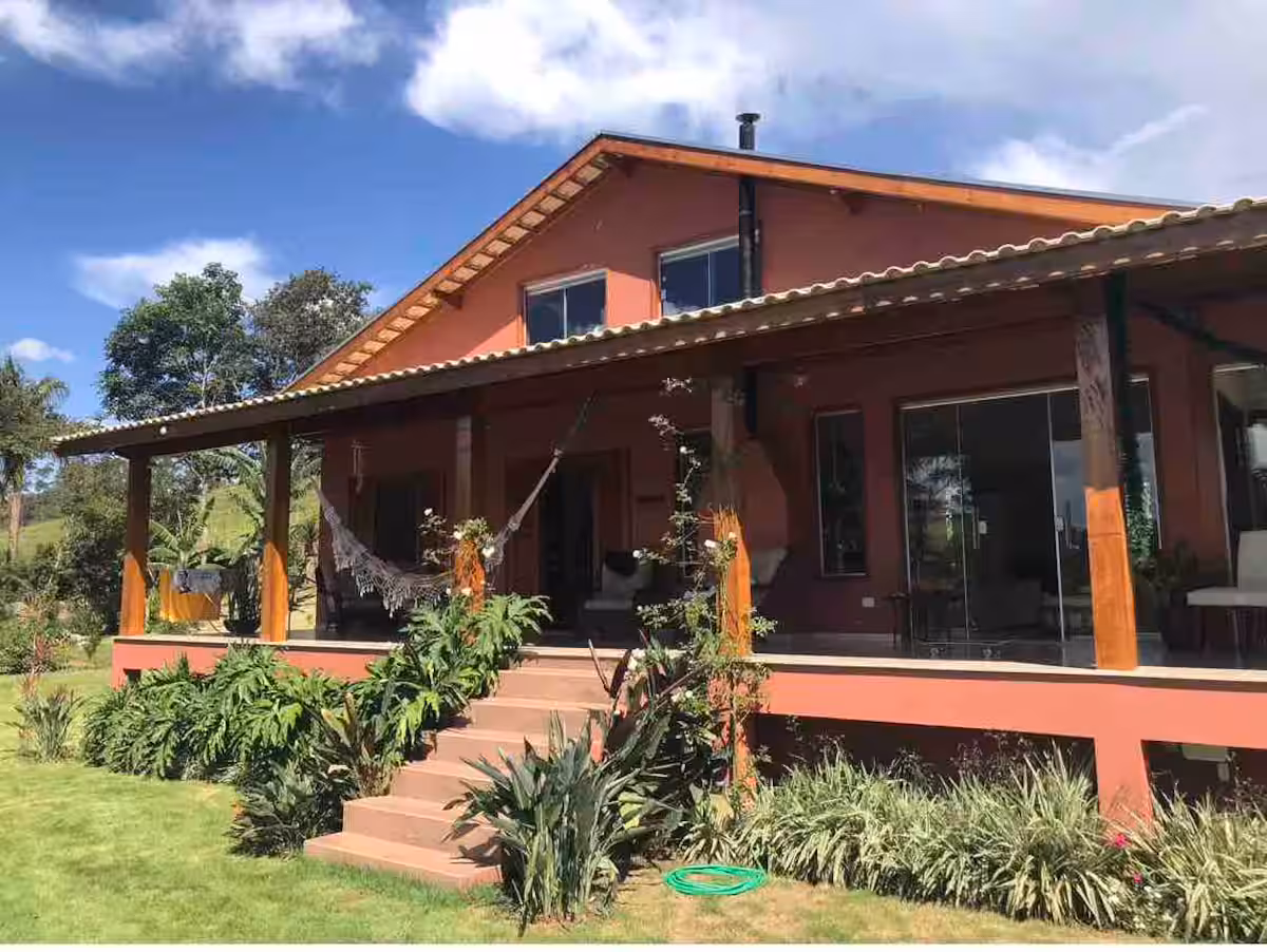 Casa do Riacho ao lado de Gonçalves e São Bento